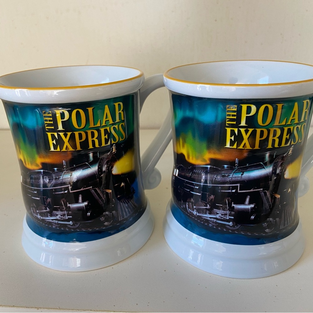 The Polar Express Set of 2 Ceramic Coffee Mugs— 3-D‎ Train Artwork NEW